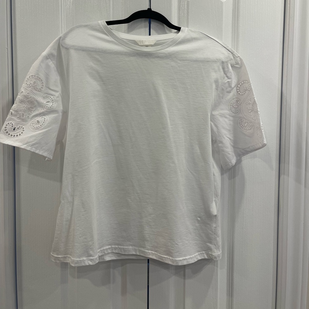 H&M White T-Shirt with Eyelet Sleeves